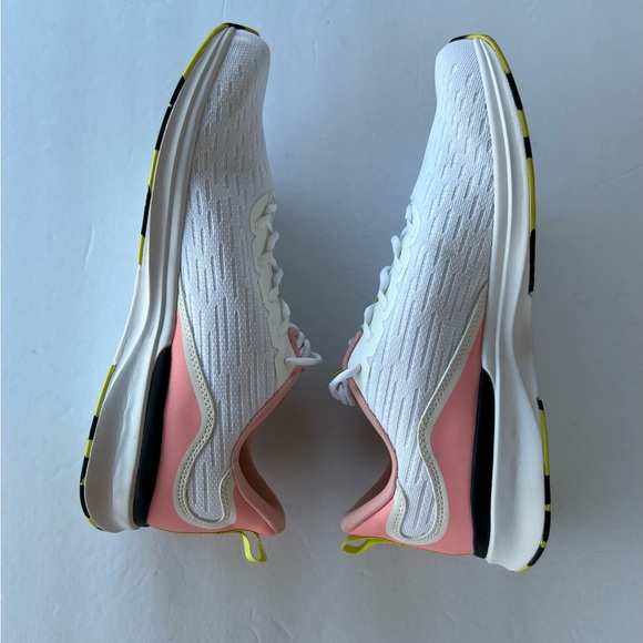 Ryka Women’s Myriad, White/pink Walking Shoe, Size 11 - Picture 2 of 9